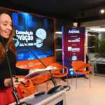 Cerimonialista apresenta o prêmio campeãs da inovação