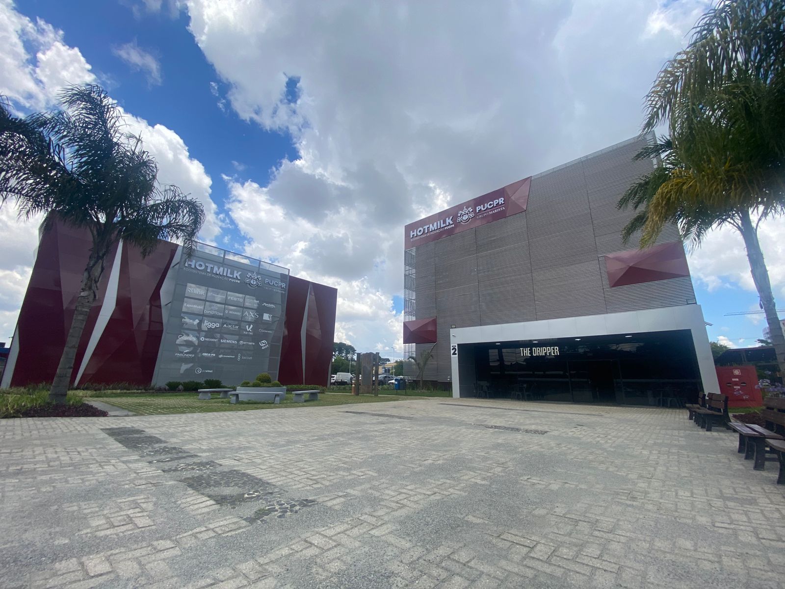 Fachada dos blocos da Hotmilk