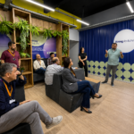 Apresentação da atuação da Rosey Ventures para as startups da HOTMILK PUCPR